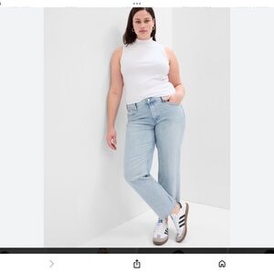 GAP Women's Light Blue Straight Leg Jeans